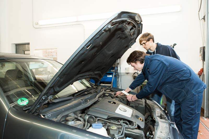 TUV bietet Gebrauchtwagen Check